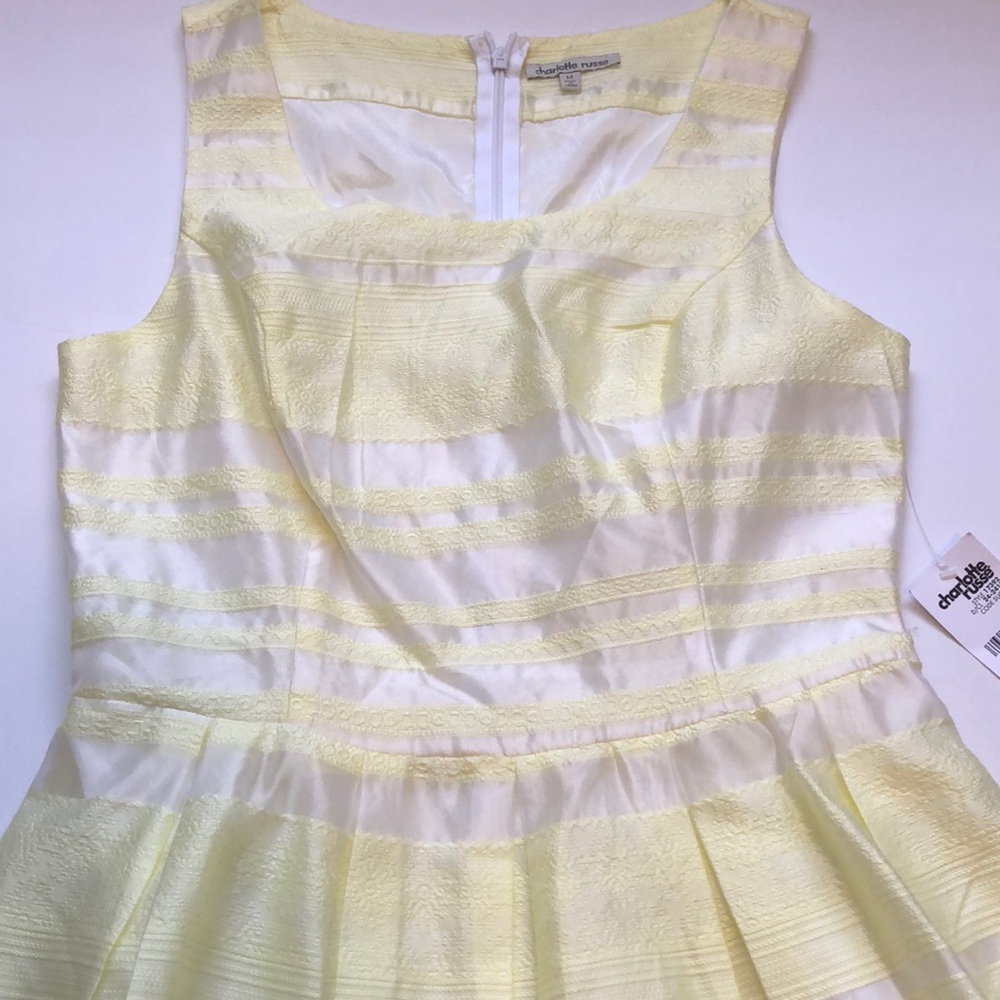 Dress - Picture 3 of 4